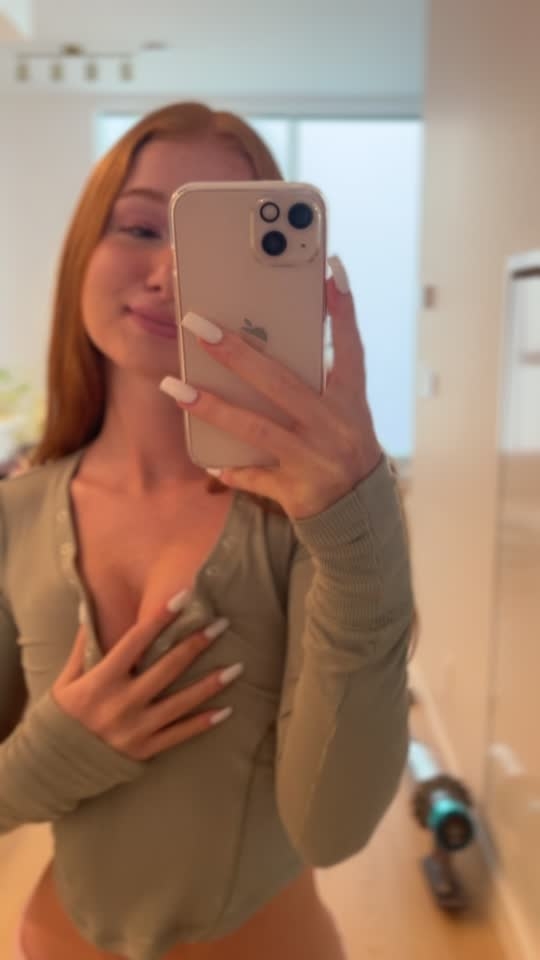Want to have some fun with me?😛 Check my twitter in bio 💌